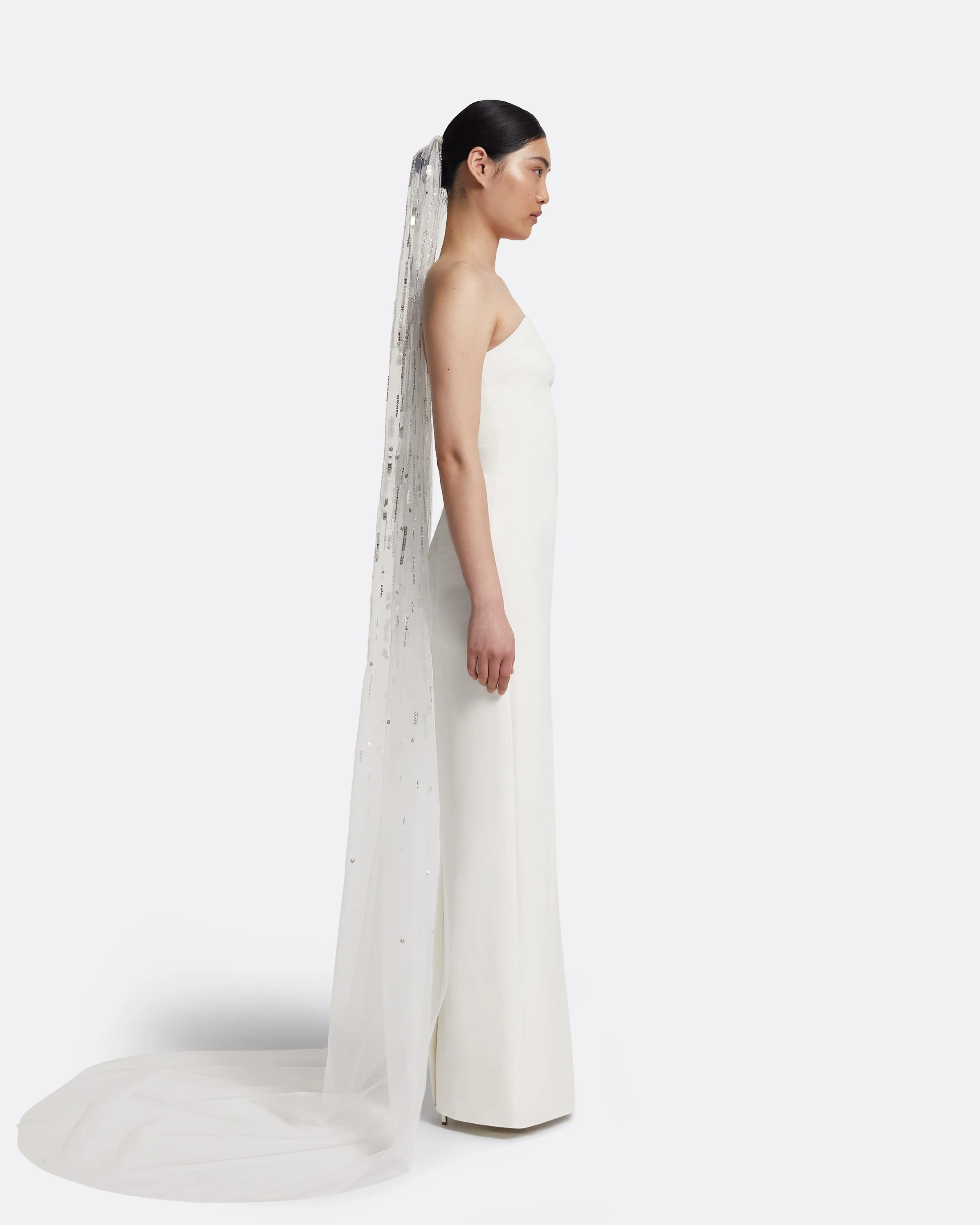 Edith Veil in Ivory with Crystal Embellishment - Image 5